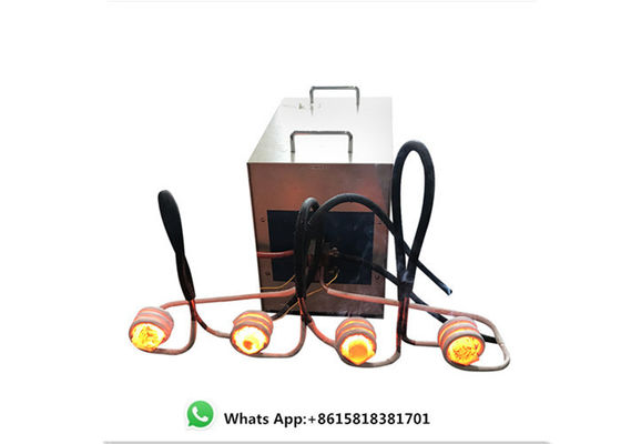 เครื่องทำความร้อนเหนี่ยวนำ 35KW 80KHZ Nut Bolt Forge Machine 7.6L / นาที